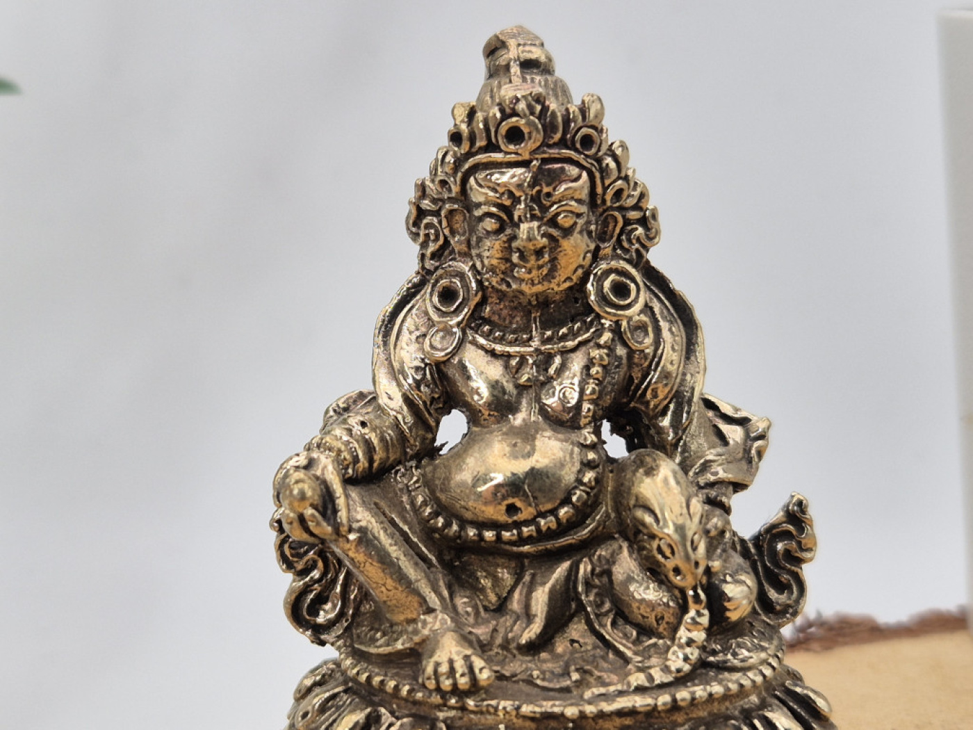 Kubera / Jambhala aus Messing | Mini Statue | 5,3 cm | Wohlstandsgott | Handgefertigt in Nepal