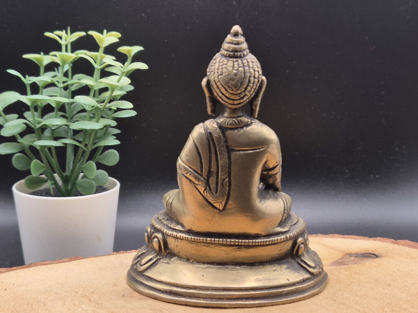 Erdender Buddha aus Messing | ca. 11 cm | Mit Lotussockel | Einzelstück