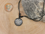 Kette "Lotusblüte" mit Buddha-Augen und Mantra | rund | schwarz